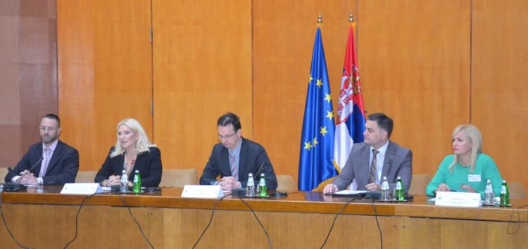 “Sistemi podrške za unapredjenje obrazovanja Roma i Romkinja”