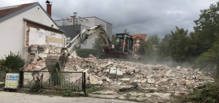 Rušenje objekta niške 9-to člane porodice Azirović , najavljeno za 02.11.2020.